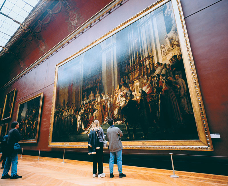 Visit the Louvre on an educational tour